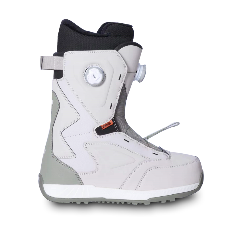 Vamei Coyote Dual Knob Snowboard Boots(Flex 7)