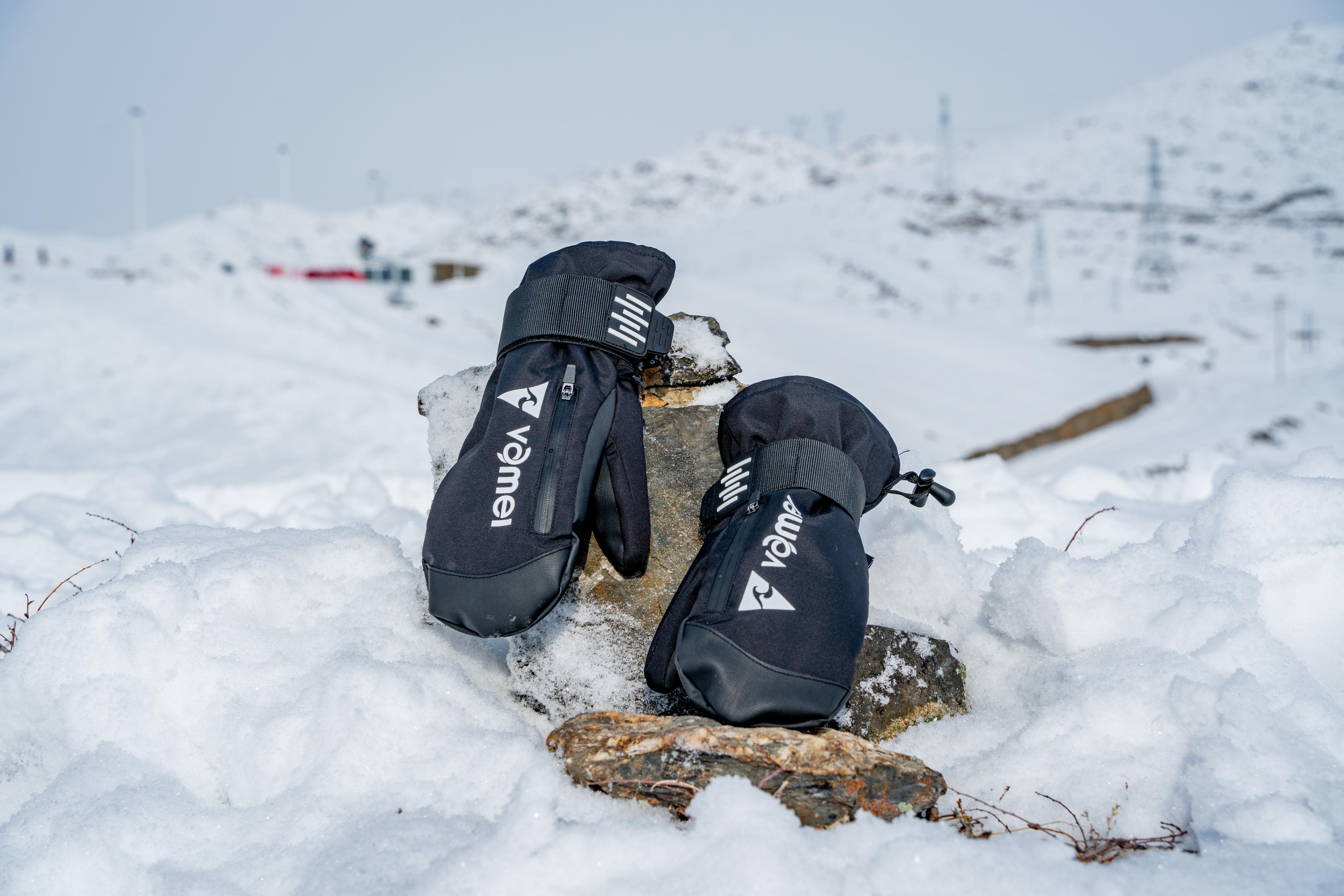 Vamei Snowboard Mitten with Wrist Protection - Black